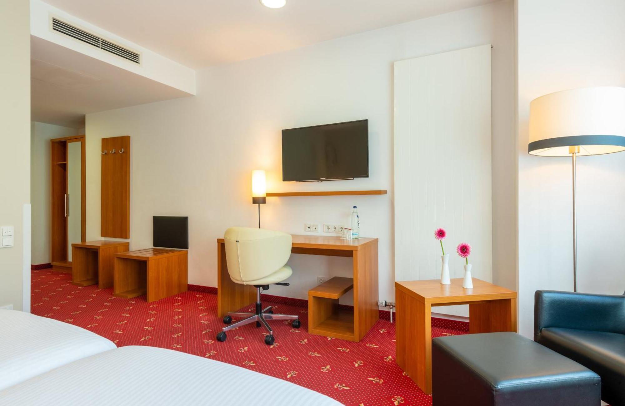 Leonardo Hotel Berlin Ku'Damm Екстериор снимка